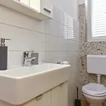 Anita 608 *