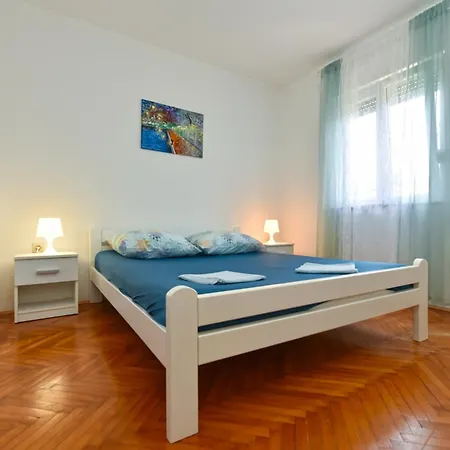 Apartmán Anita 608 *