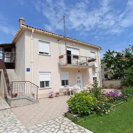 Apartment Anita 608 *