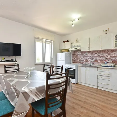 Anita 608 Apartman Medulin